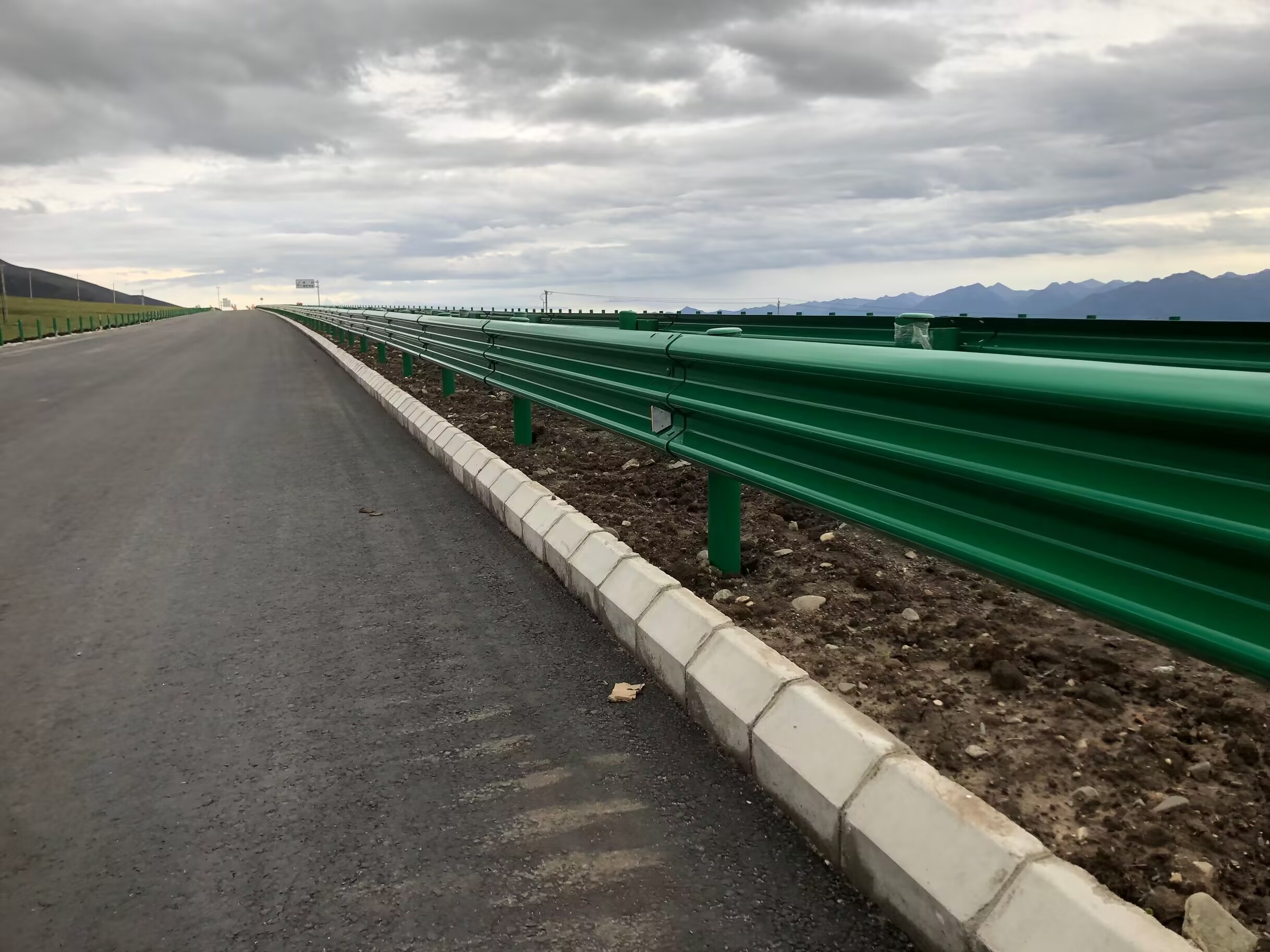 仪陇县乡村公路波形护栏三波波形护栏 - 推荐